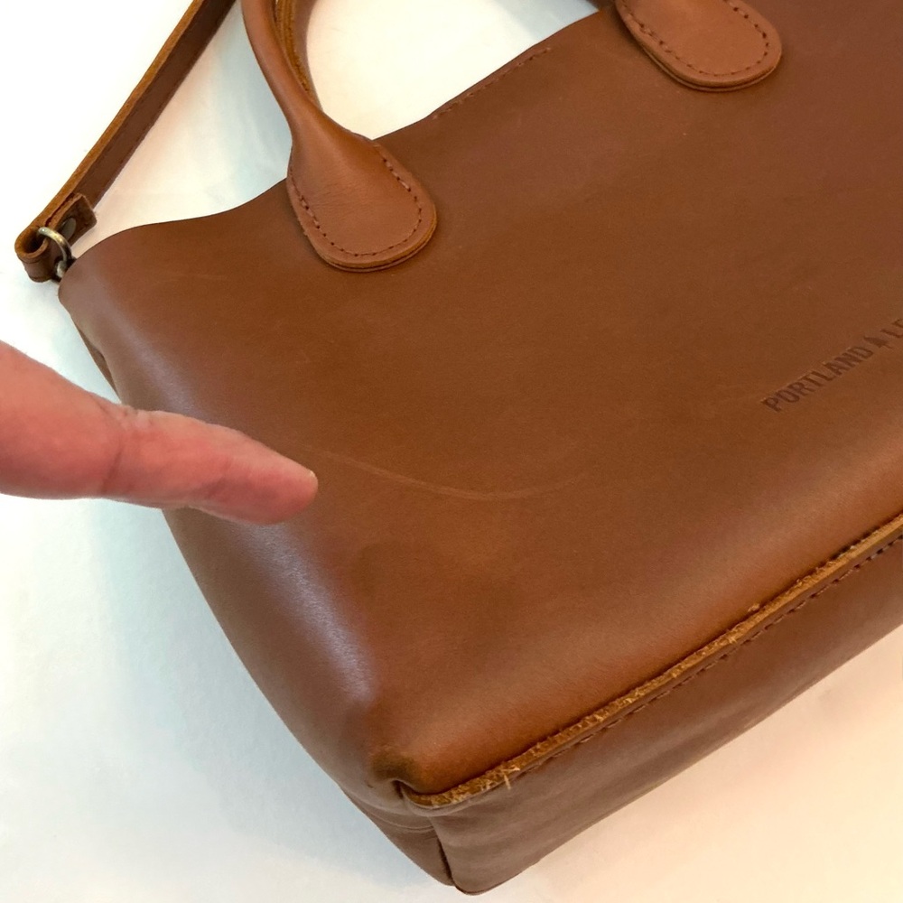 PORTLAND LEATHER, Almost Perfect Raindrop Genuine Leather Crossbody Bag in Honey - Picture 7 of 16